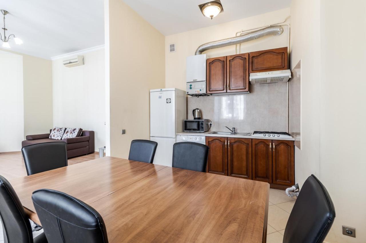 Fedorova Apartment リヴィウ エクステリア 写真