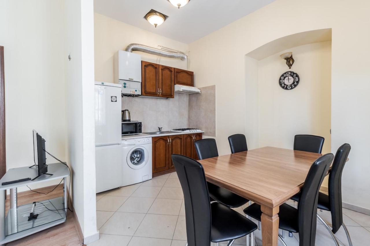 Fedorova Apartment リヴィウ エクステリア 写真